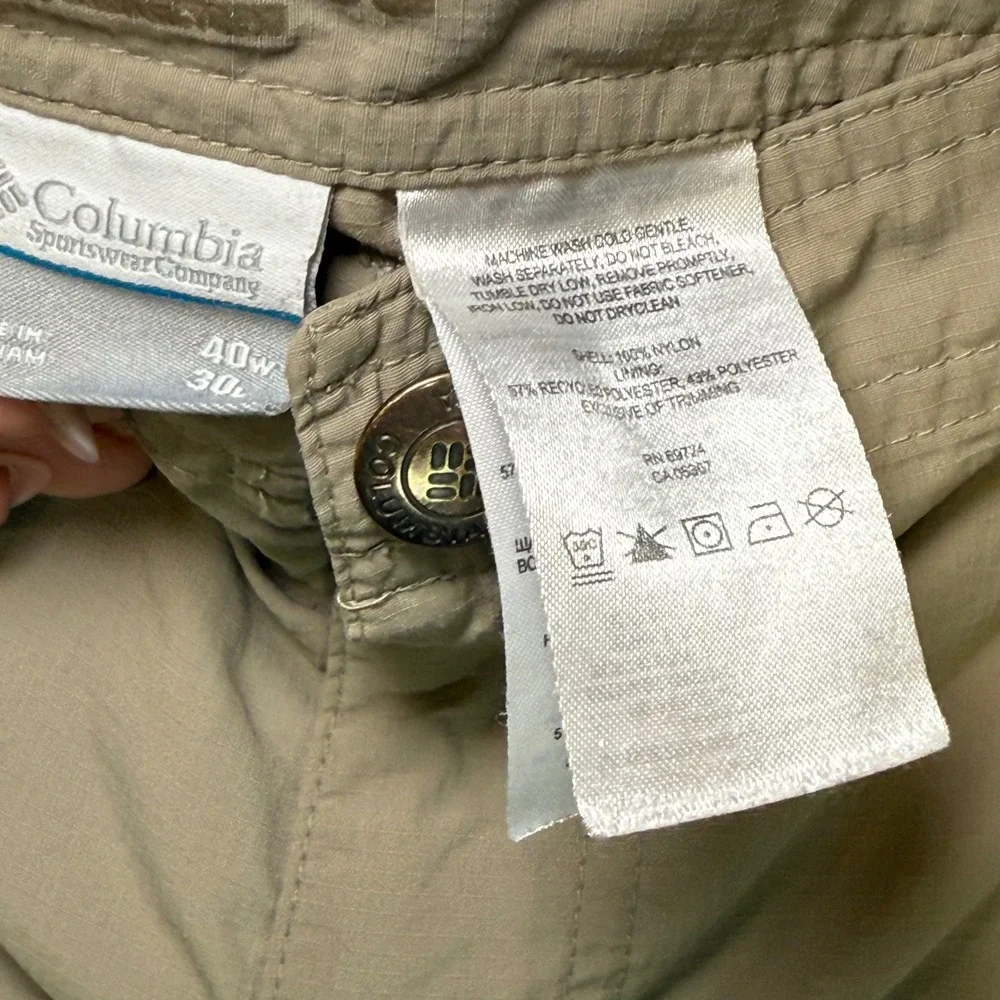 Columbia Men's Convertible Hiking Pants Zip Off‎ Khaki Size 40W 30L